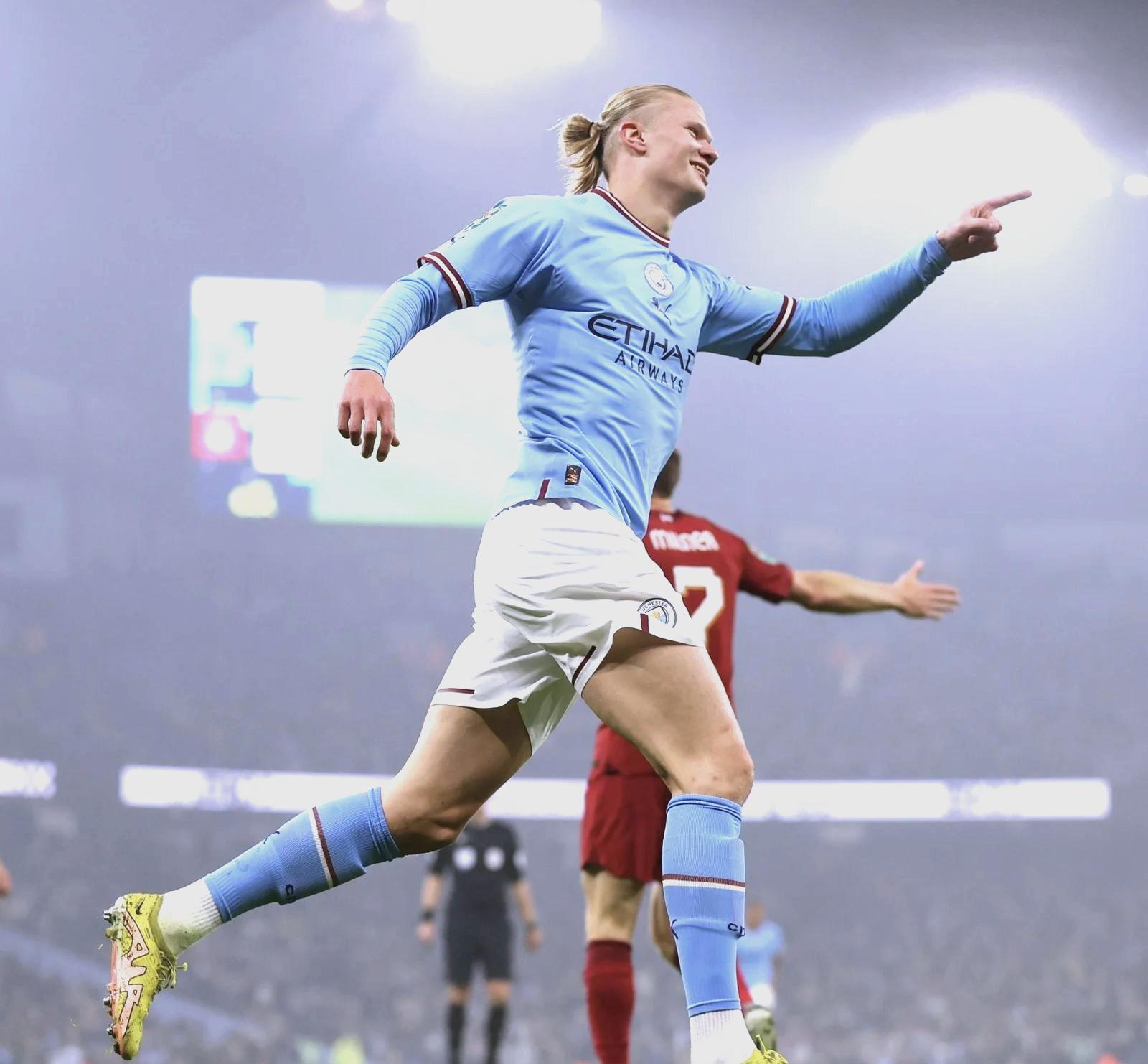 哈兰德在独行侠比赛中比赛局势复杂，表现优异引发热议！比赛高潮迭起的简单介绍