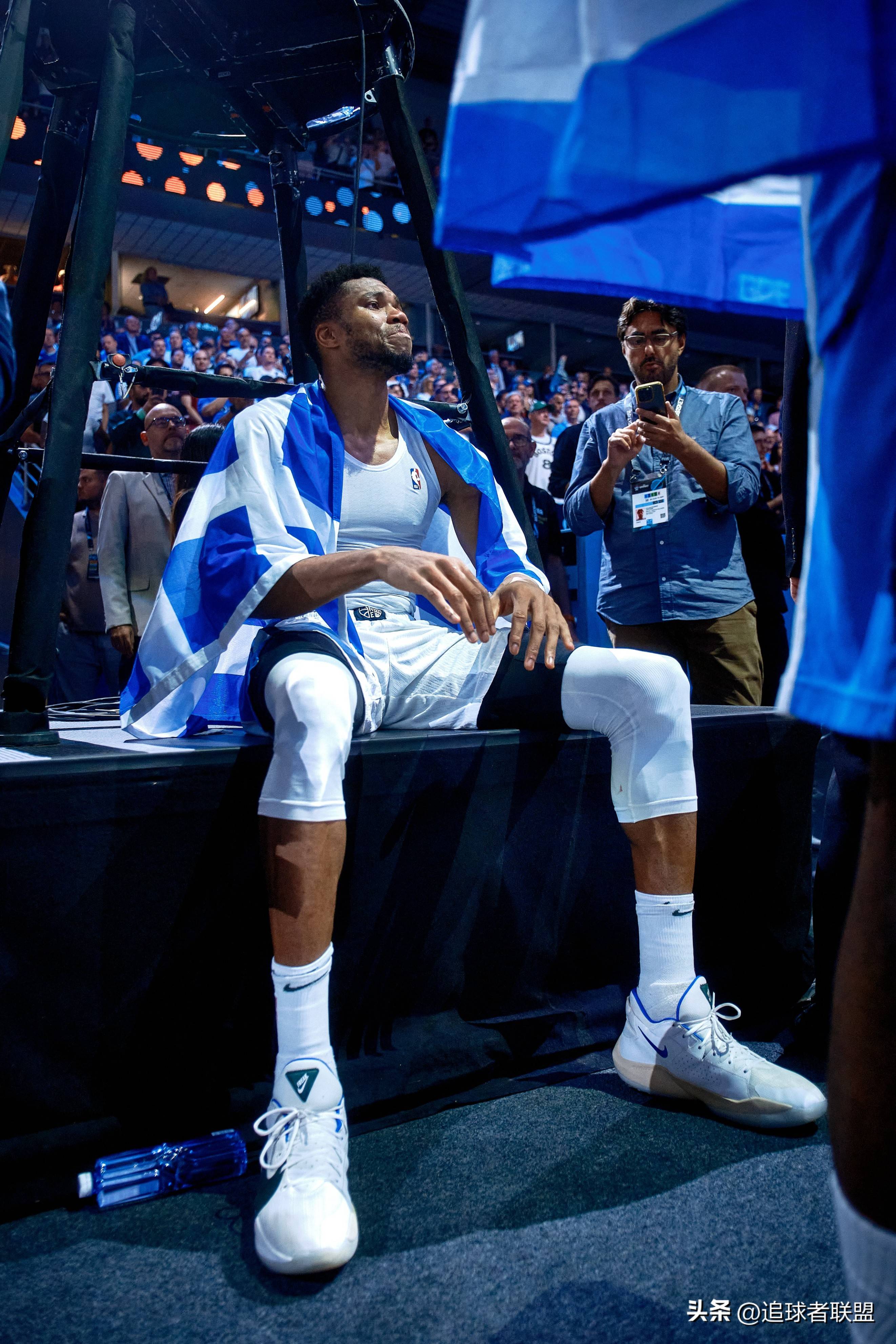 字母哥回归赛场，势不可挡首场状态亮眼，加拿大队观众沸腾！的简单介绍九游体育游戏下载