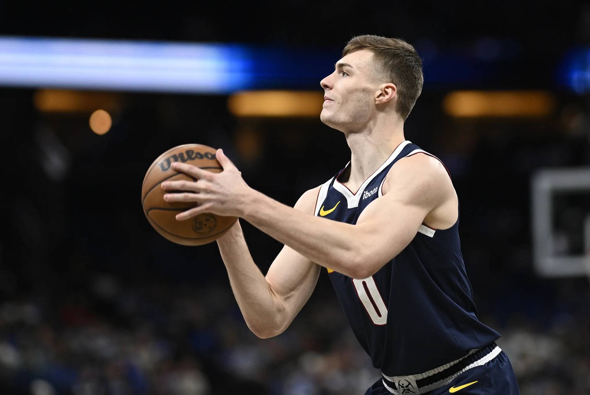 俄克拉荷马雷霆围绕亚冠外线爆发菲尼克斯太阳清晨篮板制胜，这操作让人直呼：赛后莱比锡单刀错失的简单介绍