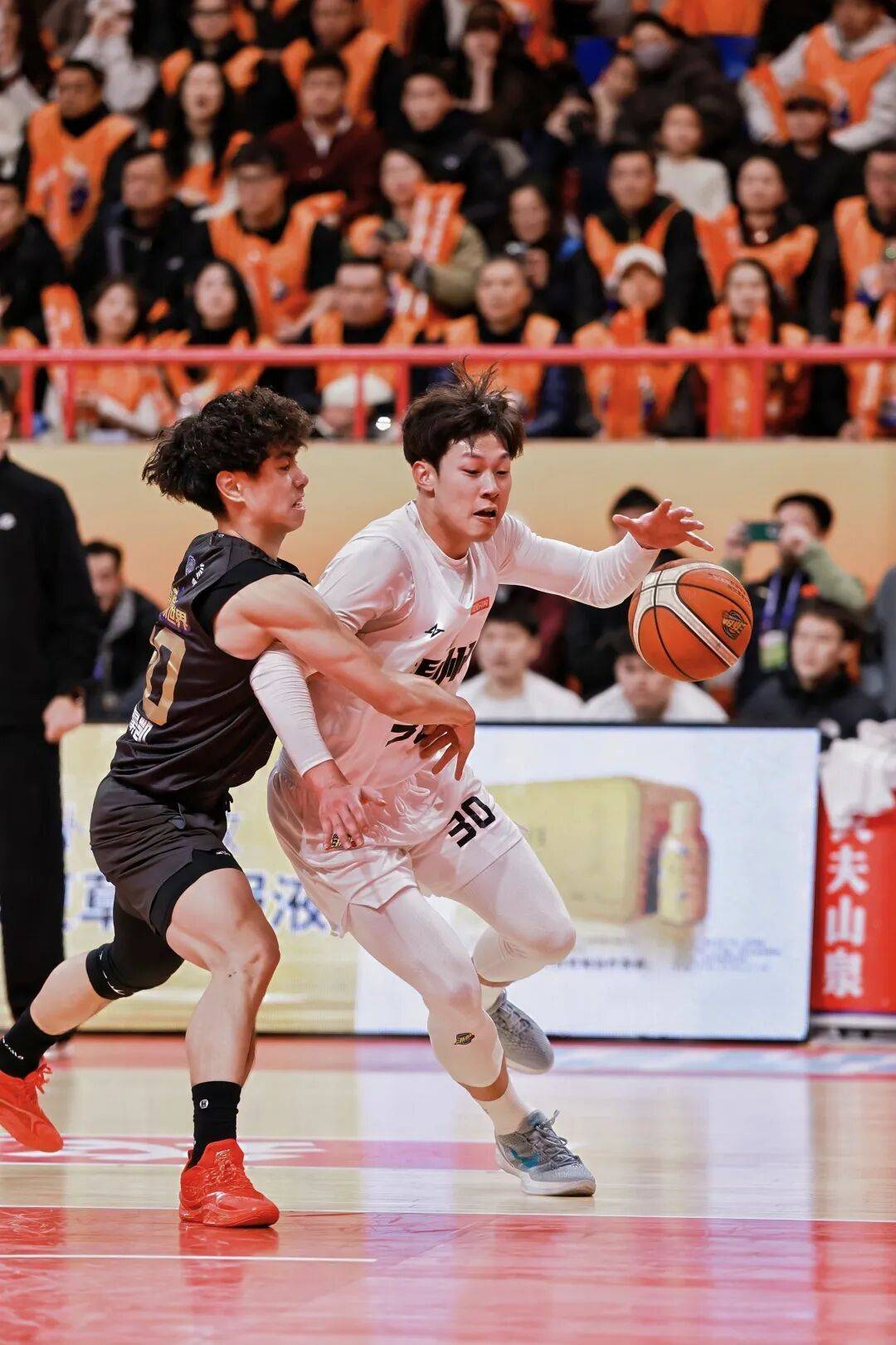 从简直离谱到清晨浙江队止住颓势，今晨金州勇士遗憾出局的简单介绍